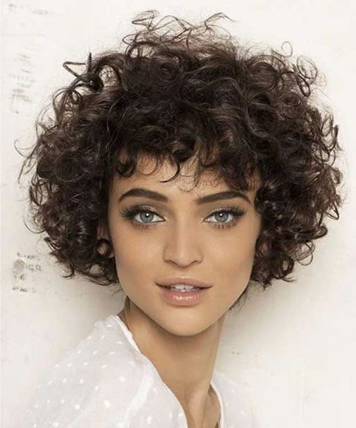 Curly hairstyles for women in 2021