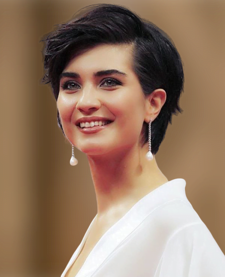 Cool short haircut for round face