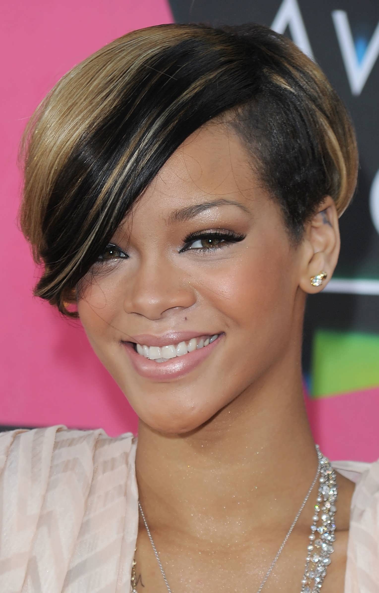 Short Bob Hairstyles (2022 Update) for Black Women & Hair Color Ideas