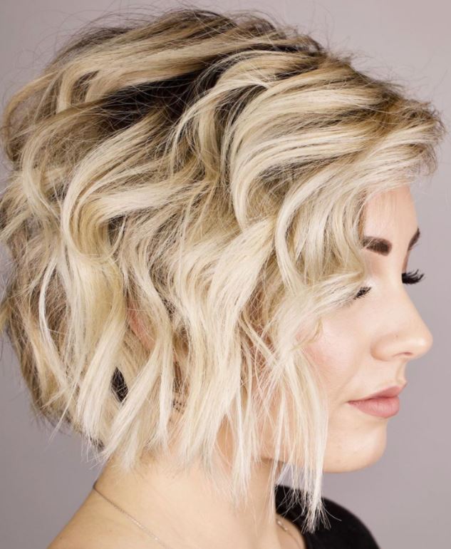 Short haircuts for wavy/curly hair in 2021-2022