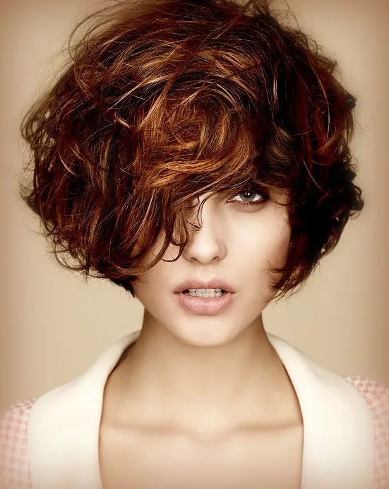 Short haircuts for wavy/curly hair in 2021-2022