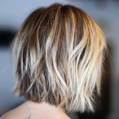 Short hairstyles for fine hair 2021-2022