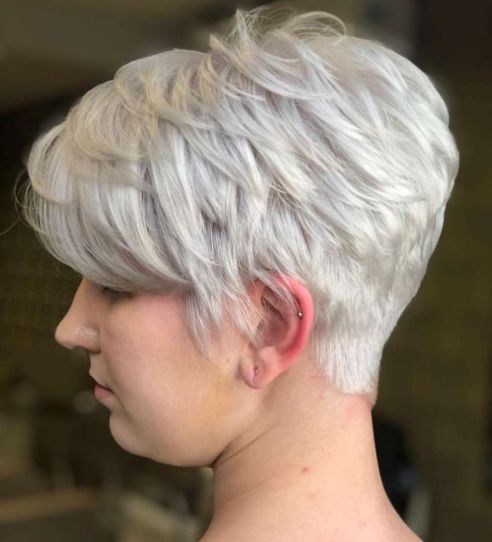 Short hairstyles for fine hair 2021-2022