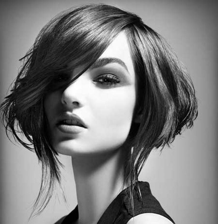 Asymmetrical Short Haircuts for Women in 2021-2022