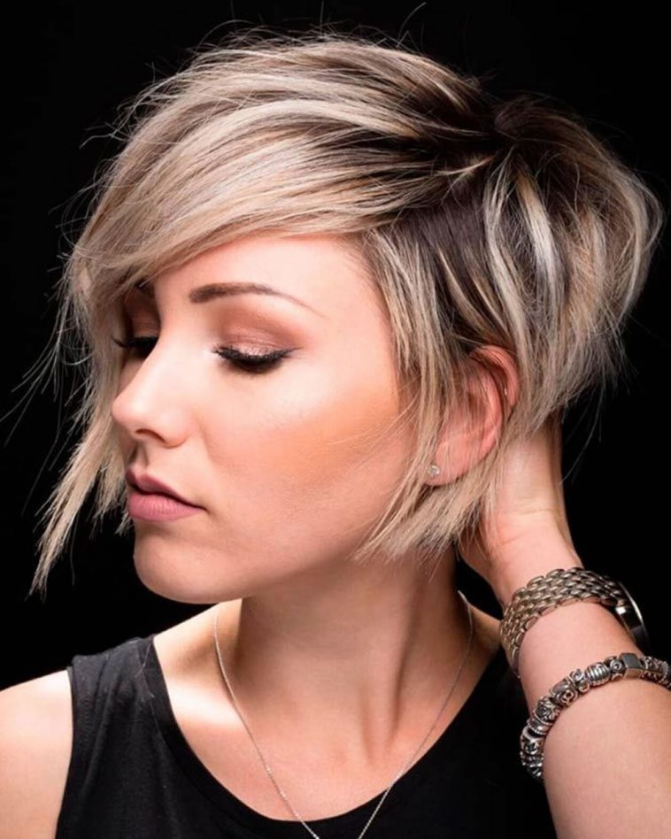 Asymmetrical Short Hairstyles for Women in 2022-2023