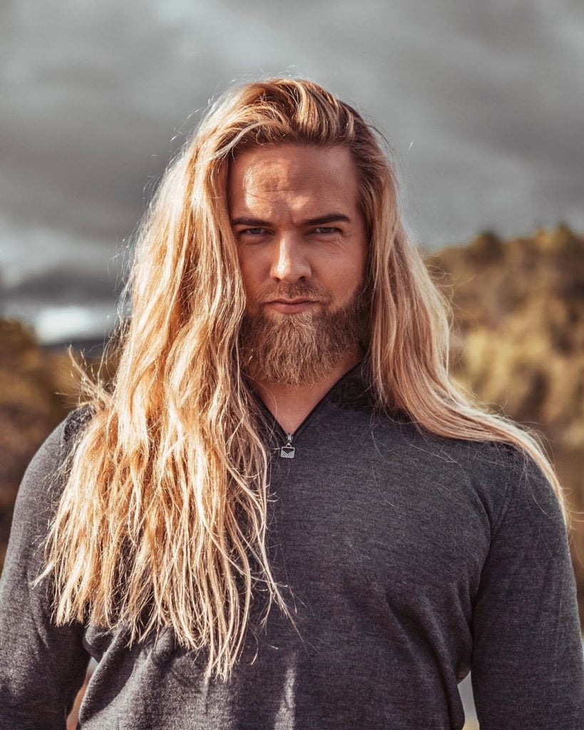 Long Hairstyles for men in 2021-2022