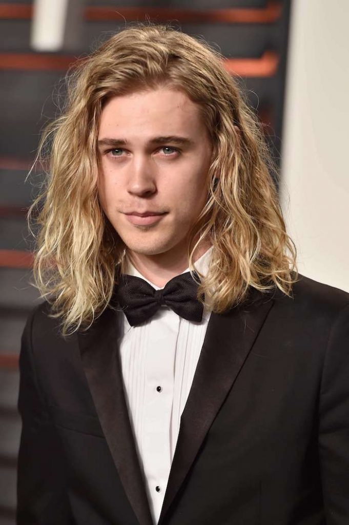 Long Hairstyles for men in 2021-2022