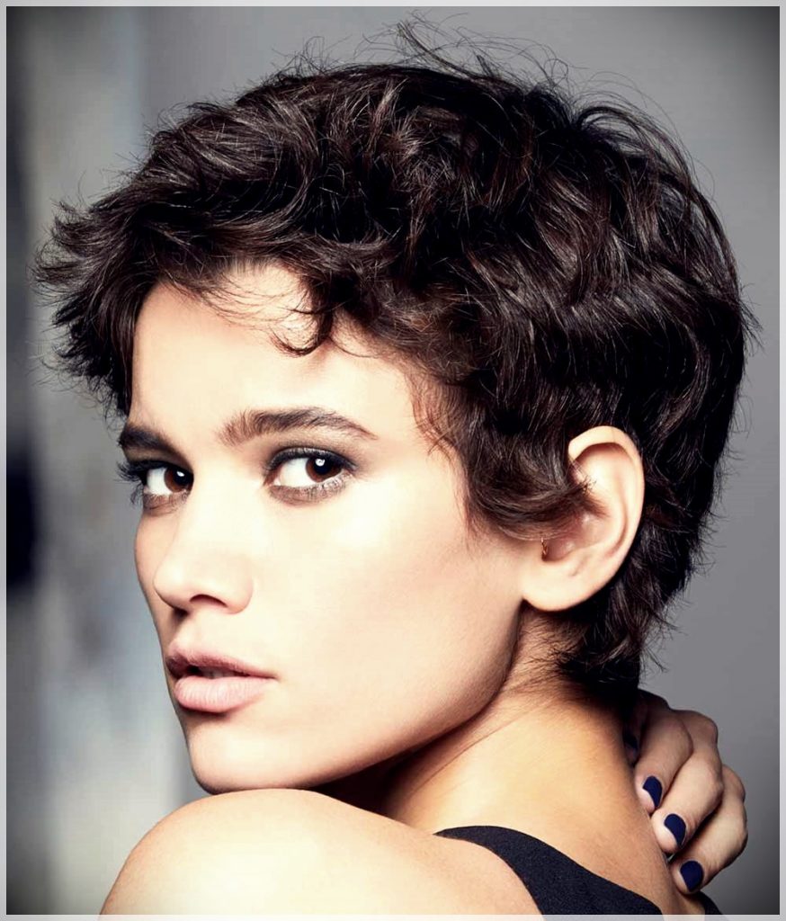 Short Curly Hair 2021-2022