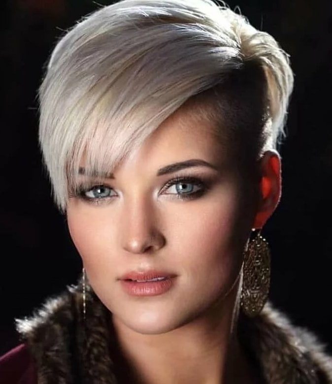 Stylish short hair 2021-2022