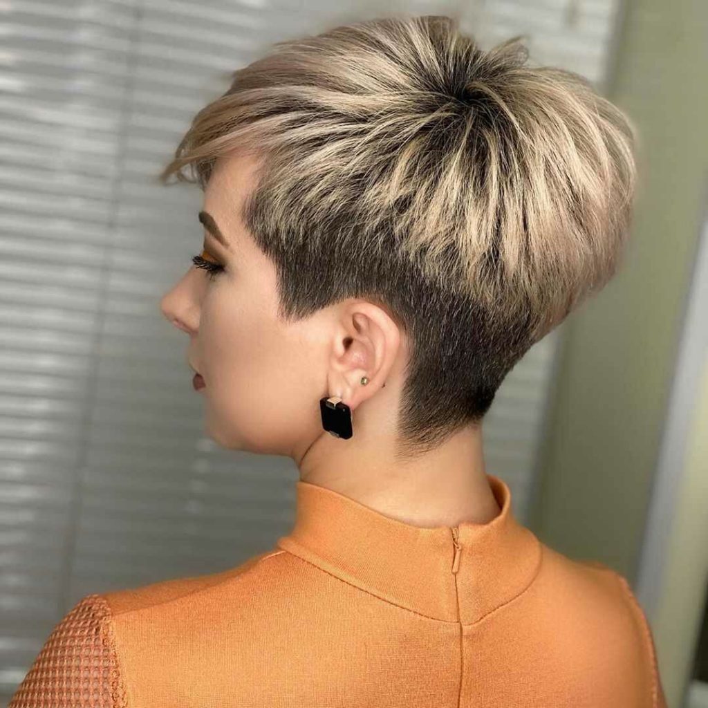 Stylish short hair 2021-2022