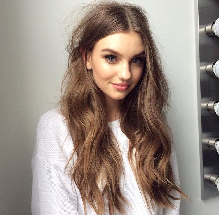 Wavy Long Hairstyles for Women 2021-2022