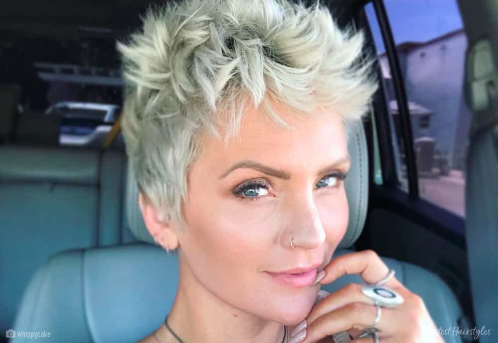 Short Spiky Hairstyles 2021-2022