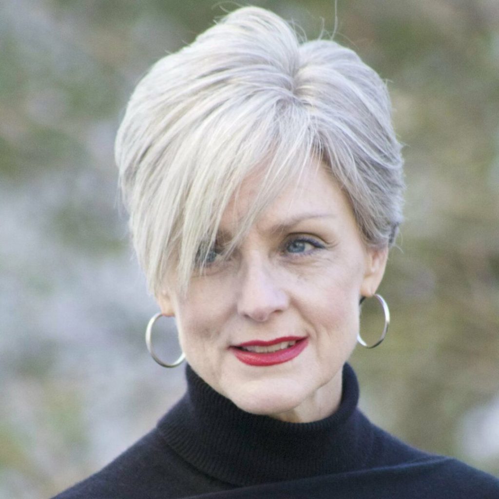 Short Bob Haircuts for Women Over 60 in 2021-2022