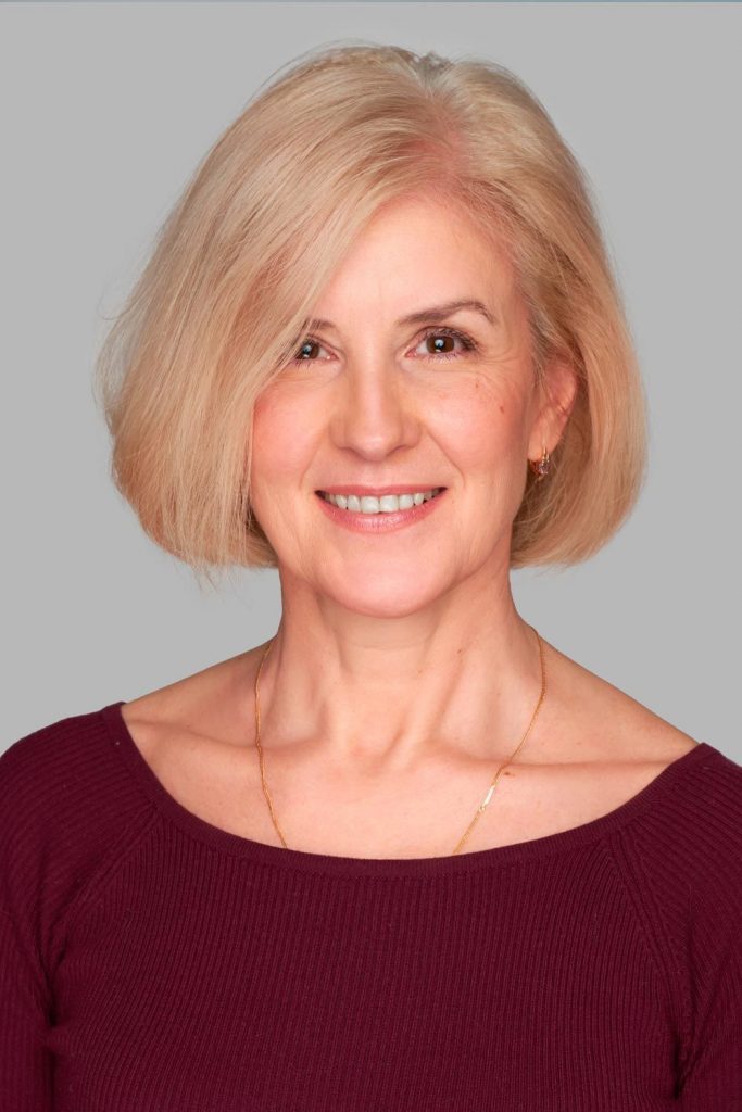 Short haircuts for women over 50 in 2021-2022