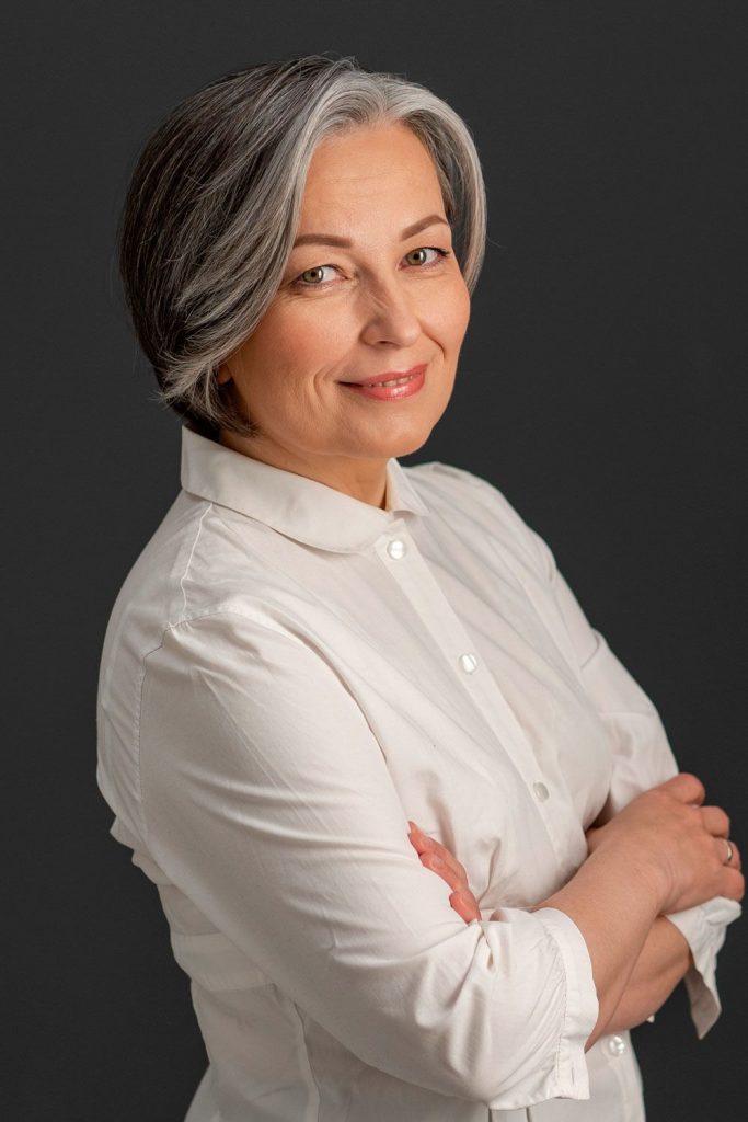 Short haircuts for women over 50 in 2021-2022