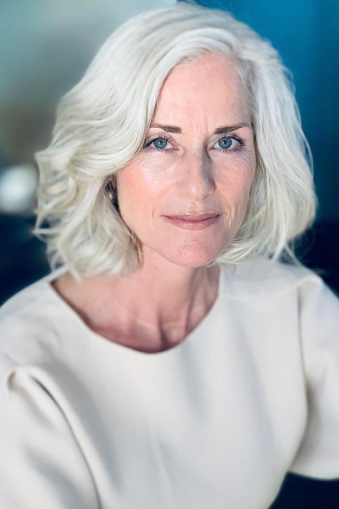 Short haircuts for women over 50 in 2021-2022