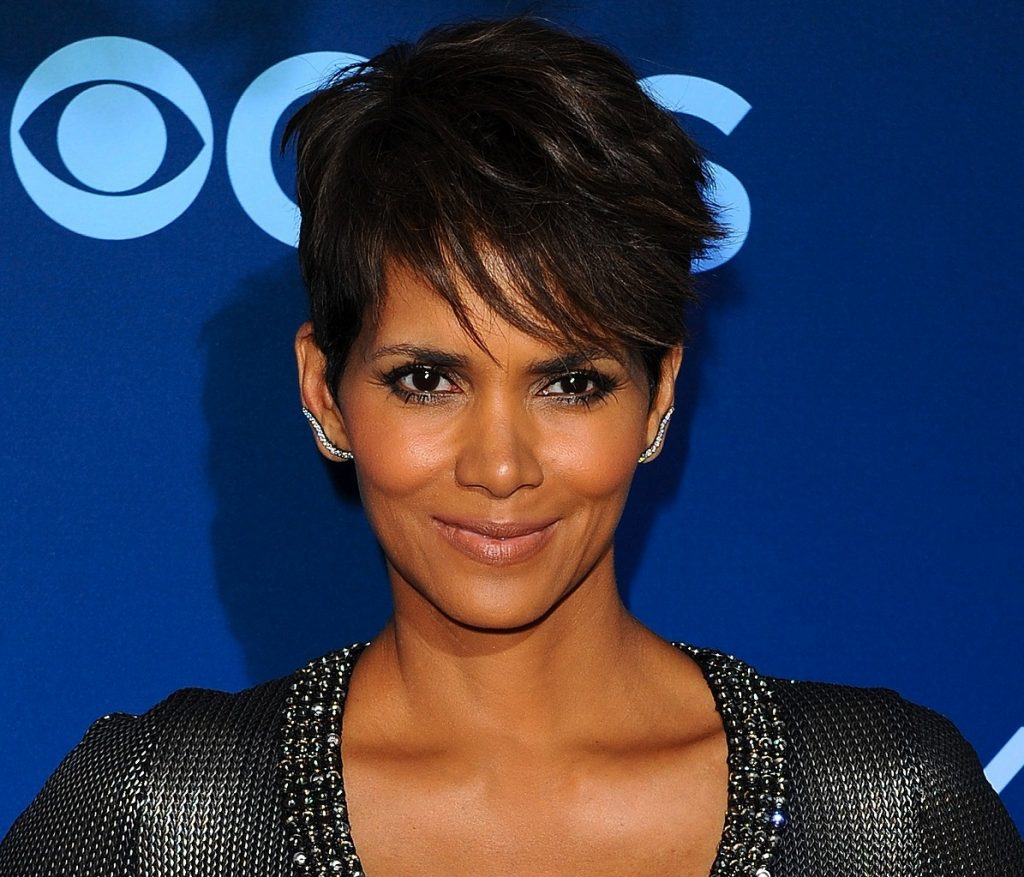Pixie haircuts for black women in 2021-2022