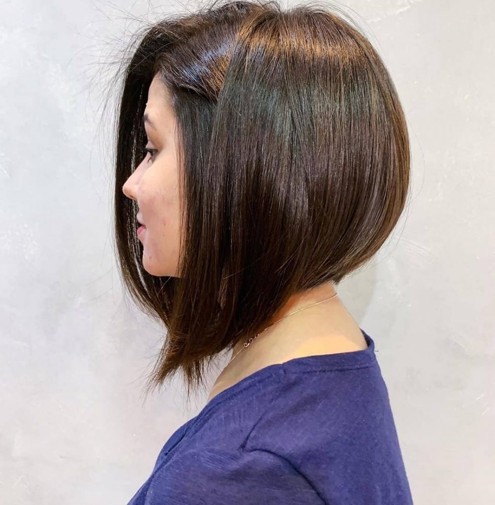 Long bob (lob) haircuts and hair colors for 2022