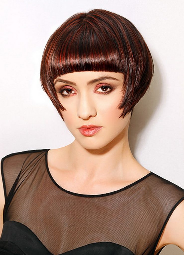 Short hair with bangs for women in 2022-2023