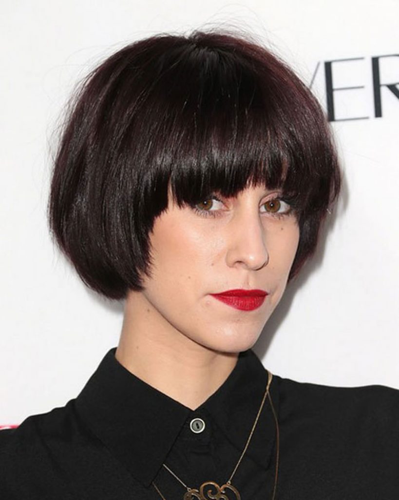 Short hair with bangs for women in 2022-2023