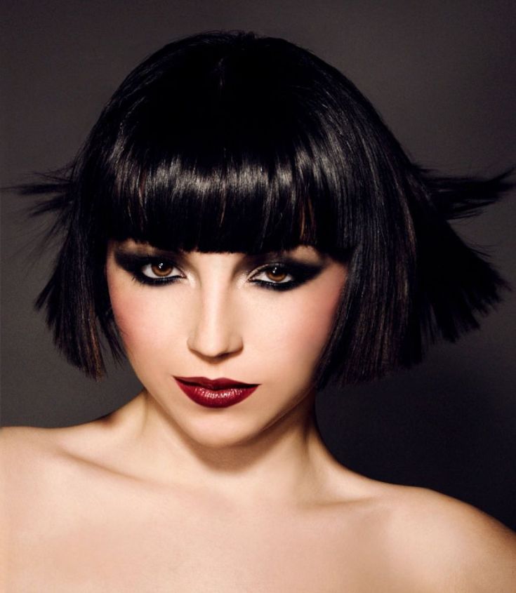 Short hair with bangs for women in 2022-2023