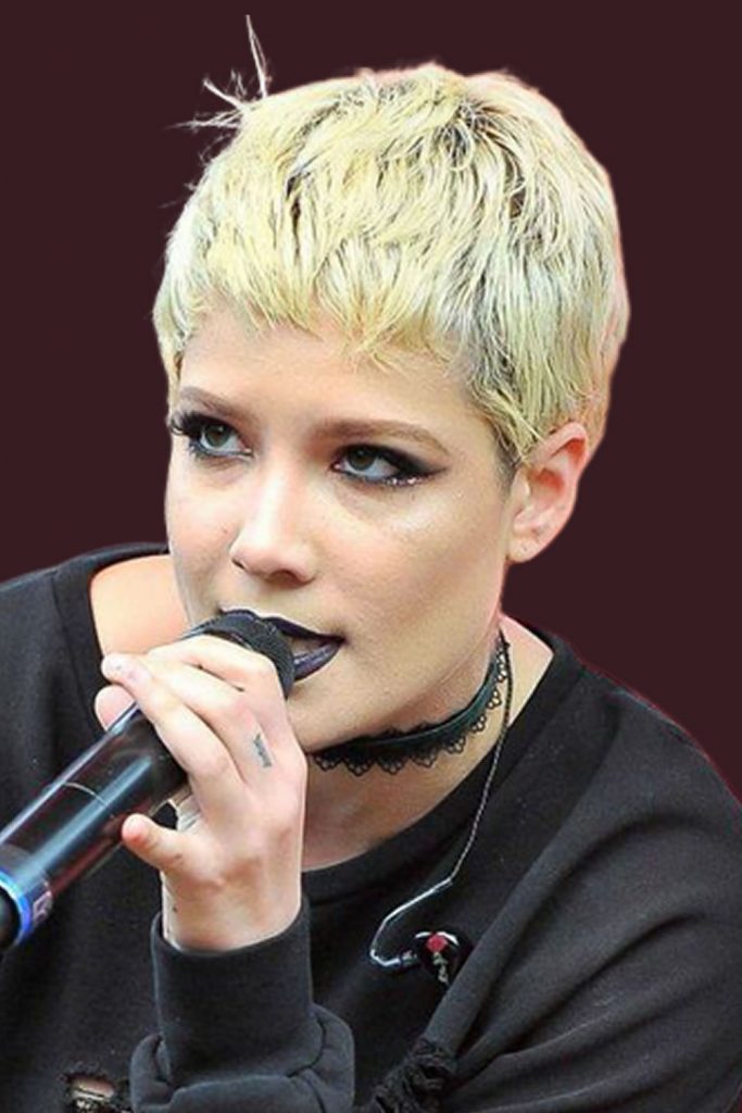 layered pixie cut 2022