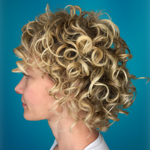  Curly bob haircuts for 2022-2023 