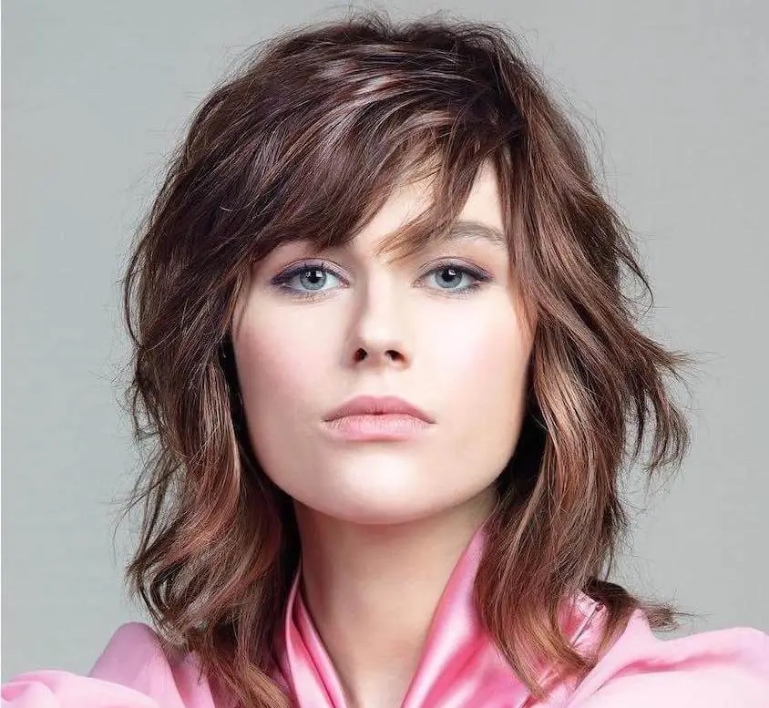 Shoulder length hairstyles 2022-2023