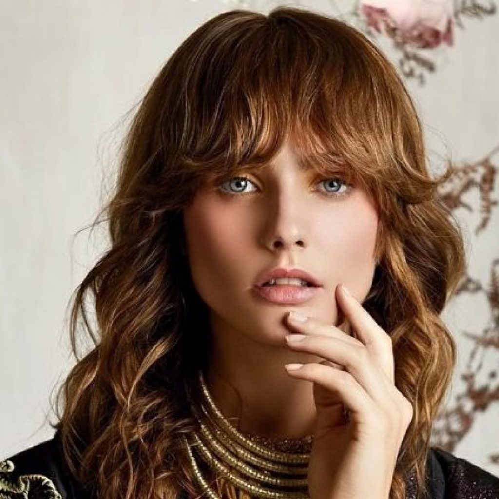 Shoulder length hairstyles 2022-2023