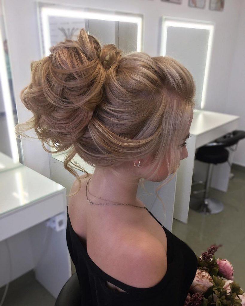 Messy Bun hairstyles for Women 2022-2023 | What is a messy bun?