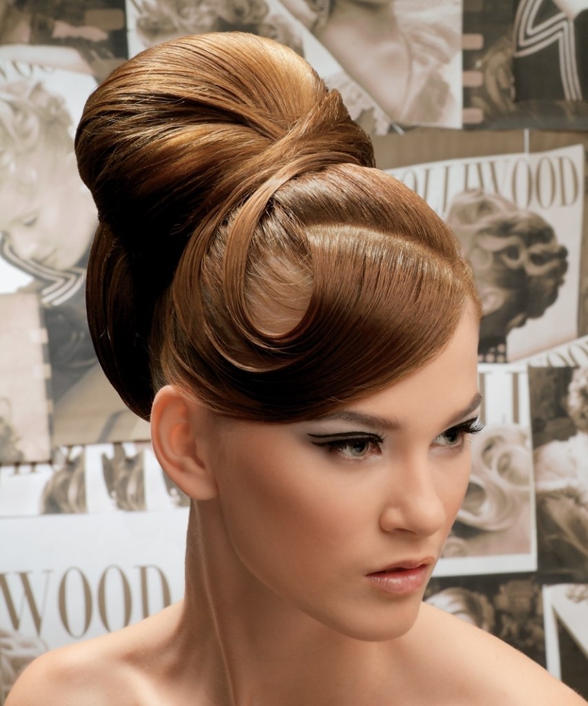 Messy Bun hairstyles for Women 2022-2023 | What is a messy bun?