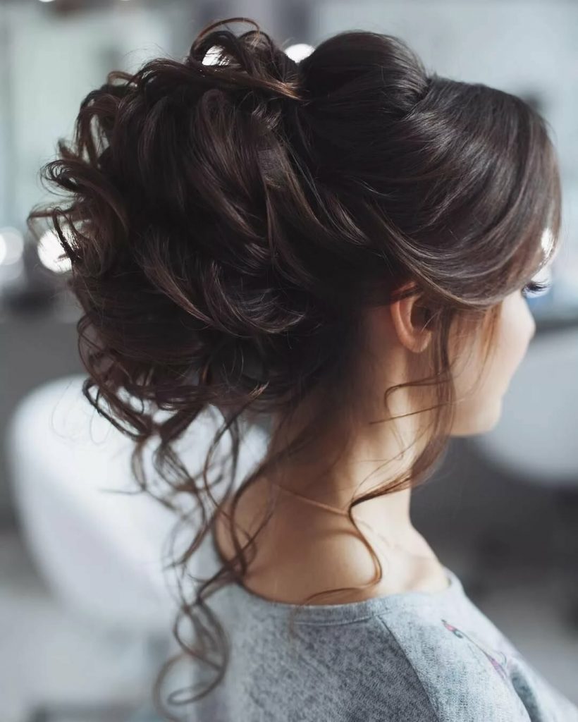 Messy Bun hairstyles for Women 2022-2023 | What is a messy bun?