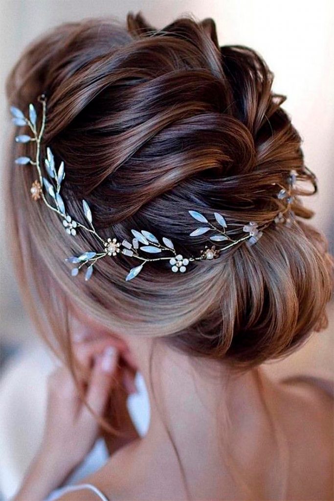 Wedding Hairstyles 2022 - Which hairstyle is best for engagement?