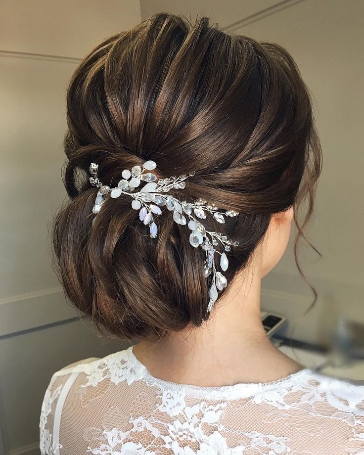 Wedding Hairstyles 2022 - Which hairstyle is best for engagement?