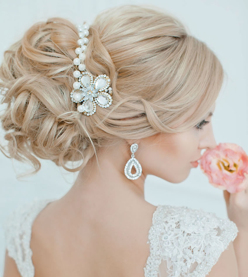 Wedding Hairstyles 2022 - Which hairstyle is best for engagement?