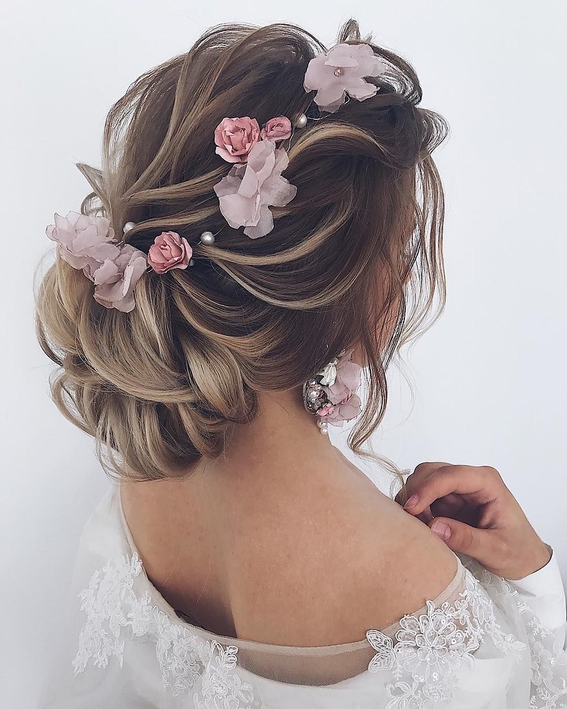 Wedding Hairstyles 2022 - Which hairstyle is best for engagement?