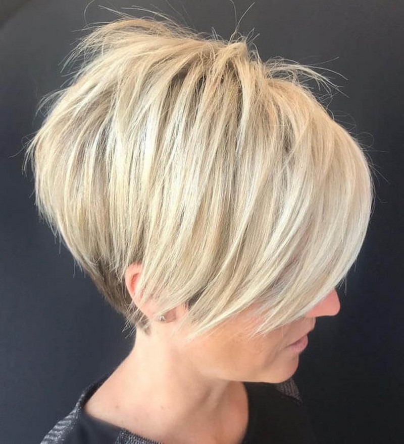 short bob haircuts for women 2023