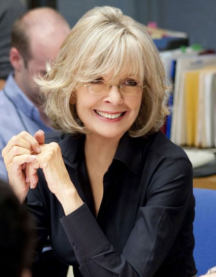 Short bob haircuts for older women over 60 in 2023