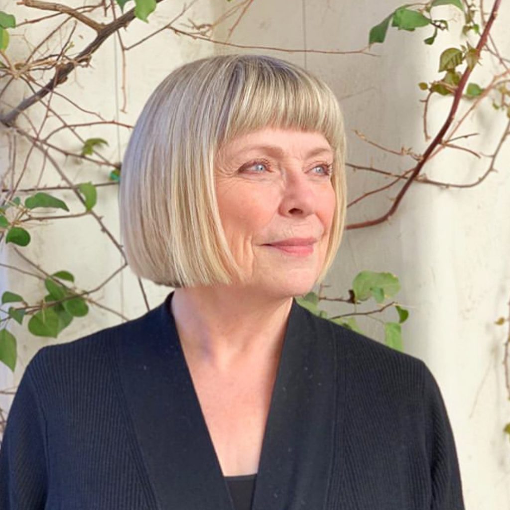 Short bob haircuts for older women over 60 in 2023